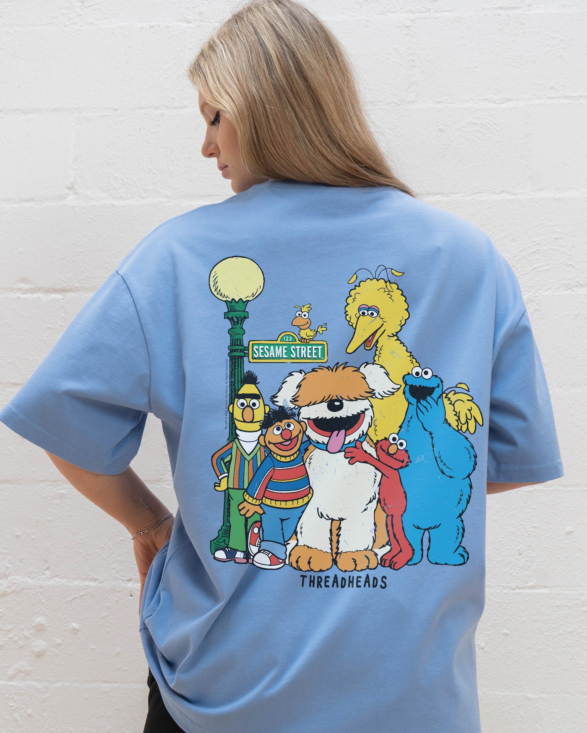 Sesame Street The Gang's All Here Oversized Graphic T-Shirt - Unisex 90s Boxy Fit