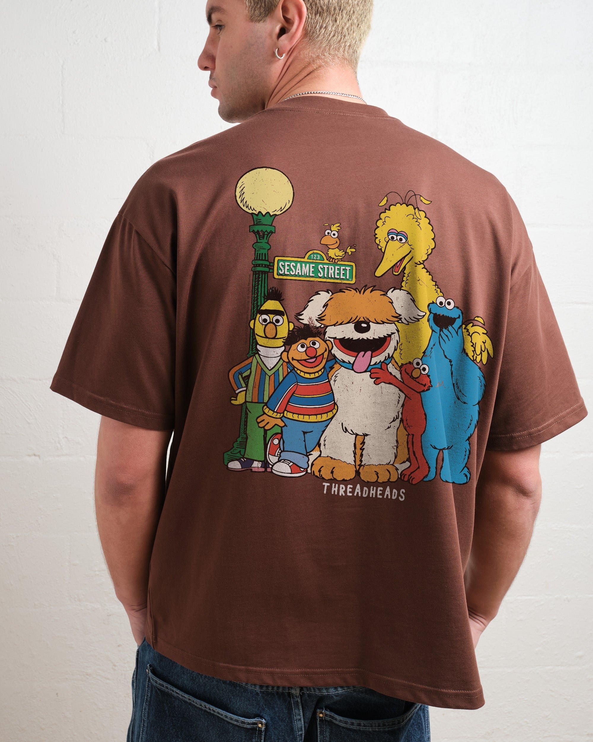 Sesame Street The Gang's All Here Oversized Graphic T-Shirt - Unisex 90s Boxy Fit